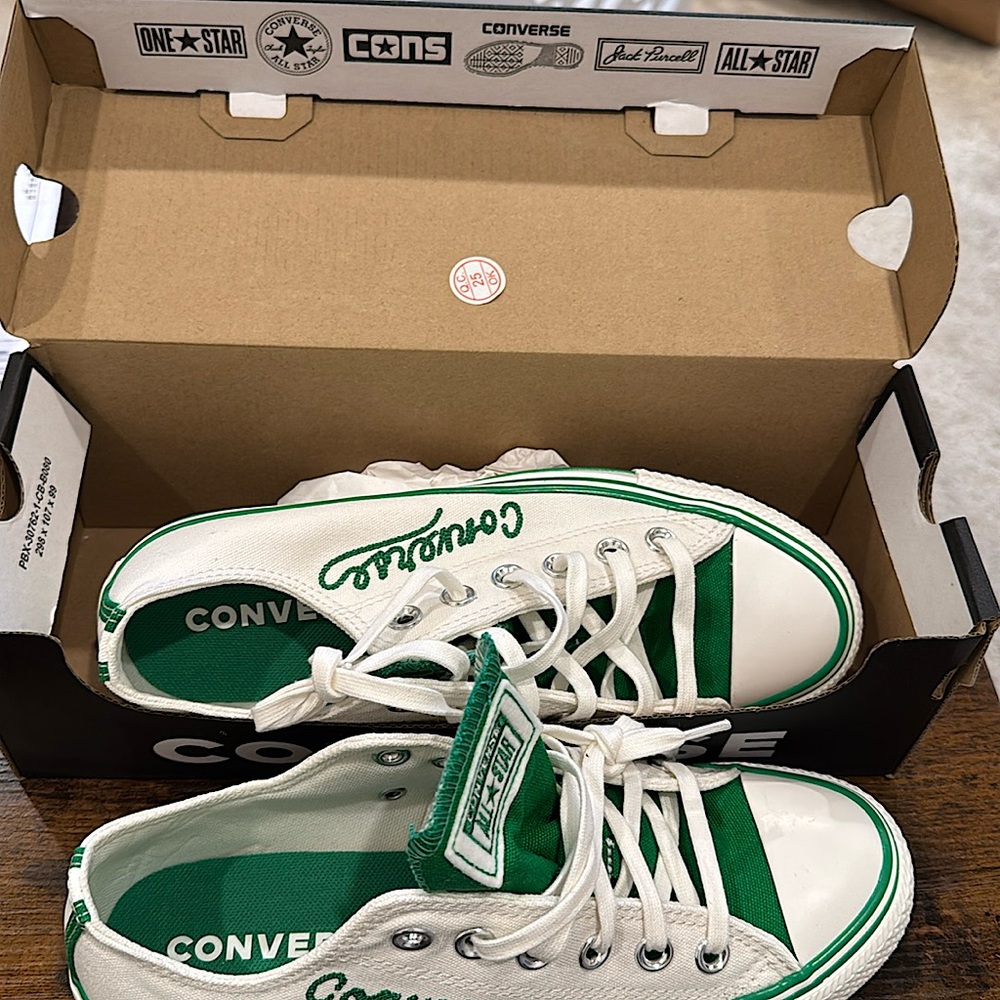 CHUCK TAYLOR ALL STAR RETRO VARSITY